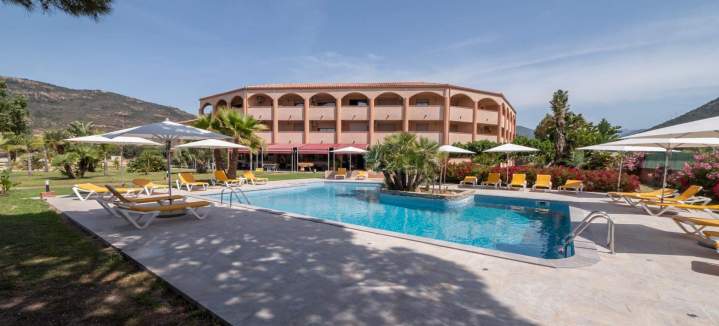 Résidence avec piscine Sagone