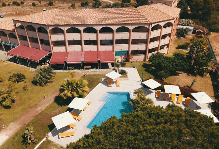 Résidence avec piscine Sagone
