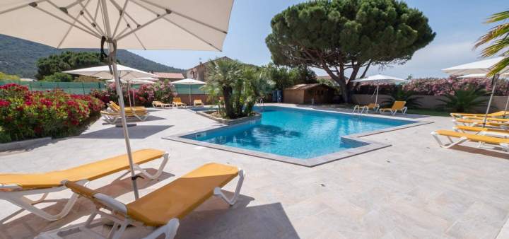 Résidence avec piscine Sagone
