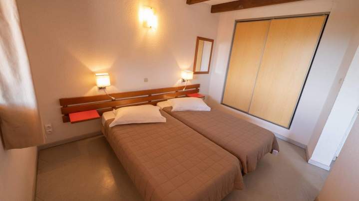 Location studio saisonnier Sagone